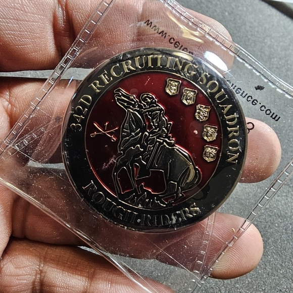 342D Recruiting Squadron Rough Riders Challenge Coin Bronze Red Enamel Token see - Picture 4 of 4